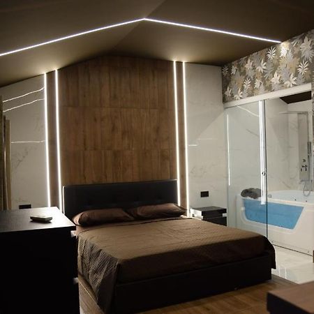 Rebecca House Suites Катания Екстериор снимка